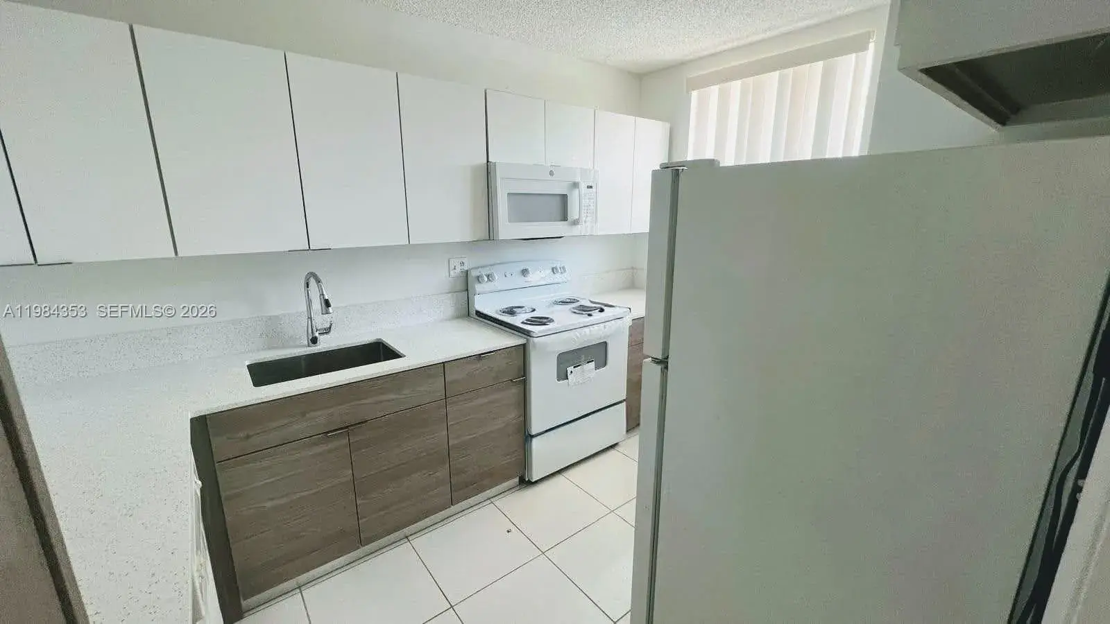 8429 Forest Hills Dr # 305, Coral Springs FL 33065