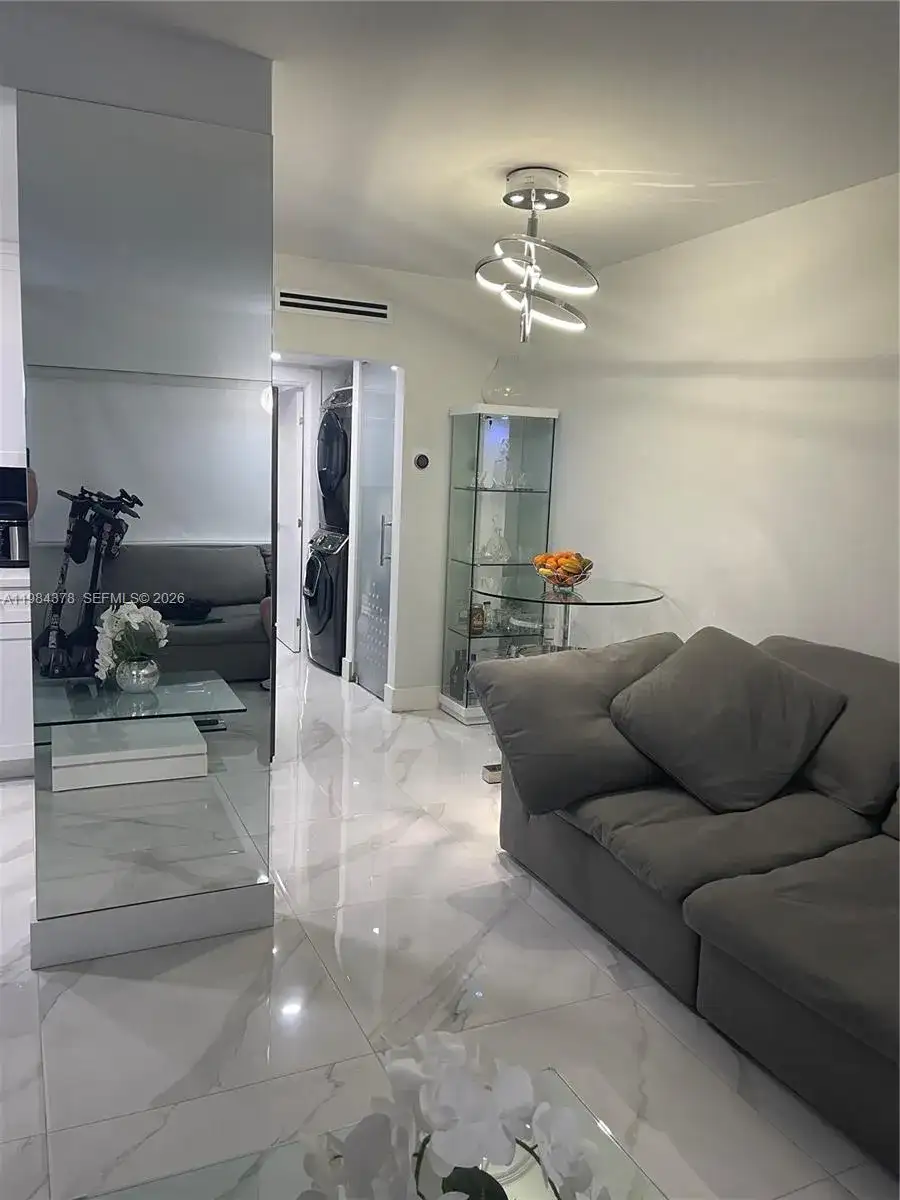 926 Michigan Ave # 3, Miami Beach FL 33139 photo 5