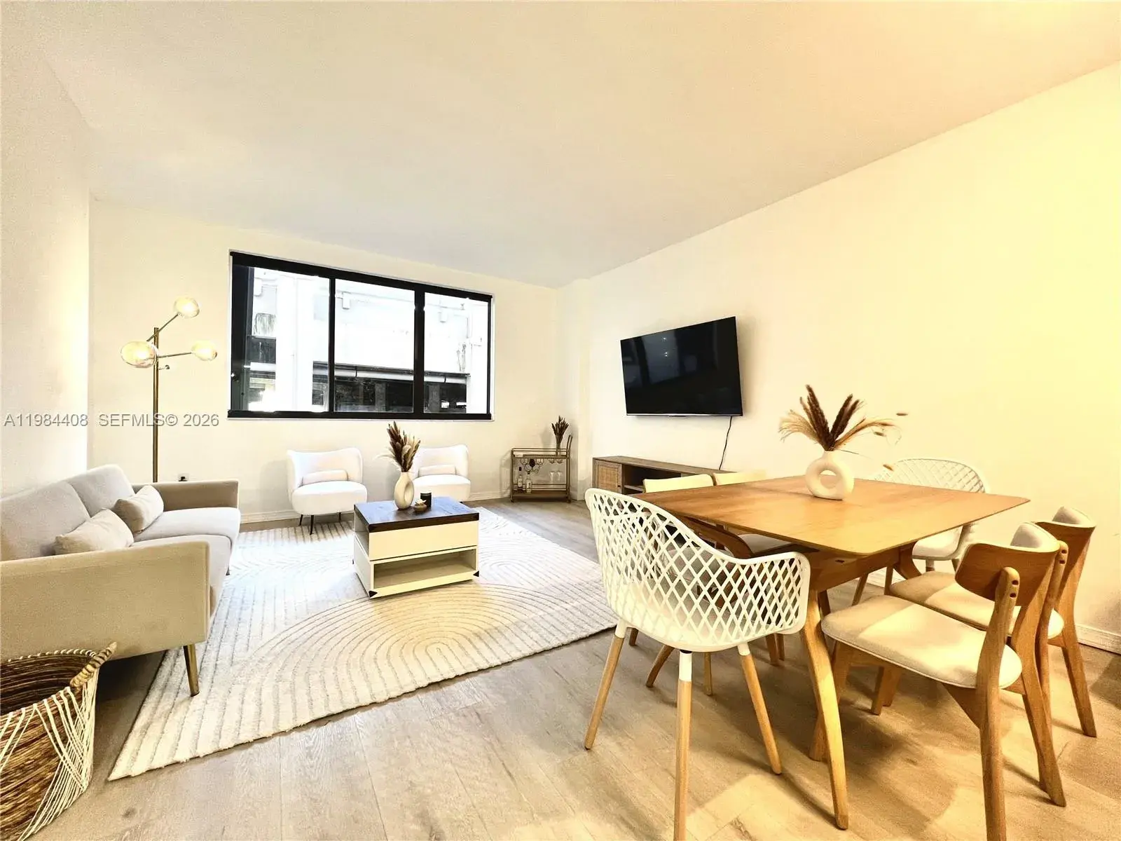 1 bedroom 1 bath Residential for sale at 540 Brickell Key Dr # 202, Miami FL 33131