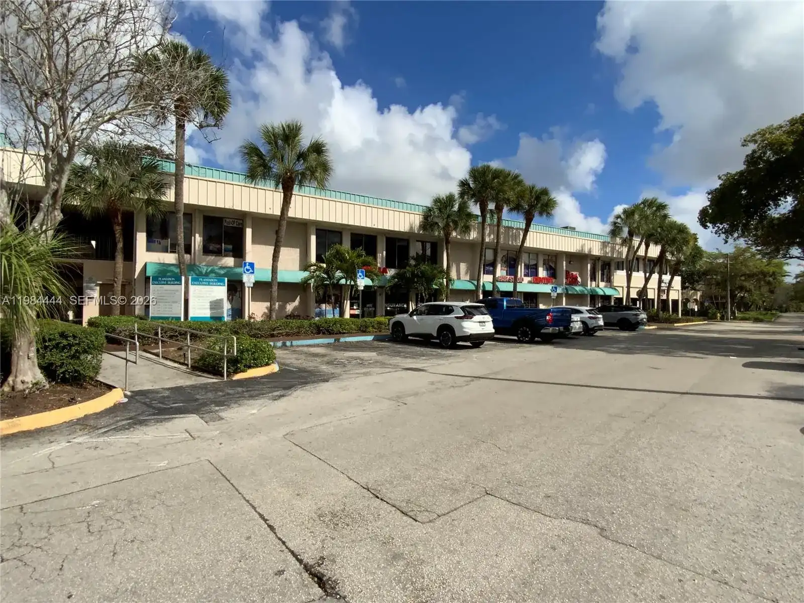 270 S University Dr # 324, Plantation FL 33324