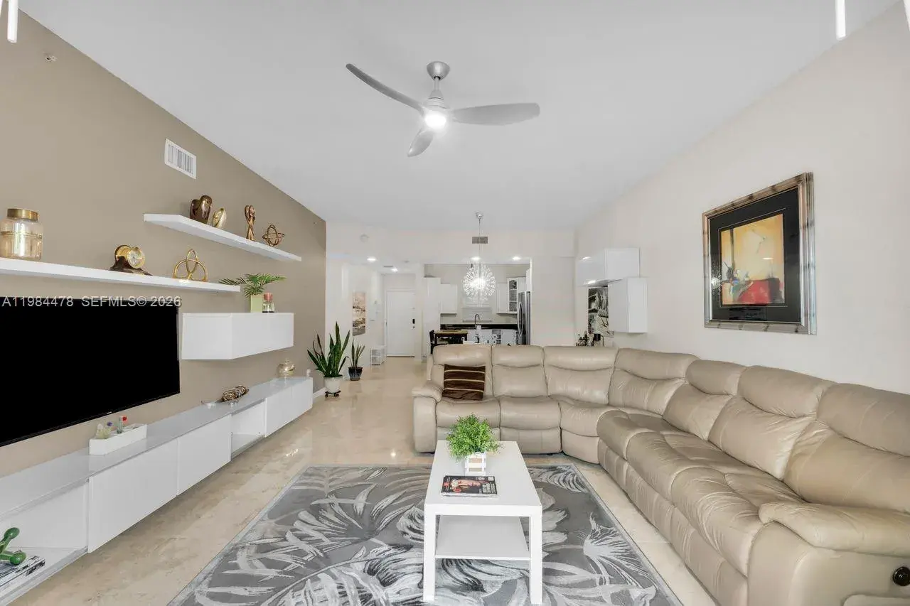 1640 Presidential Way # 405, West Palm Beach FL 33401