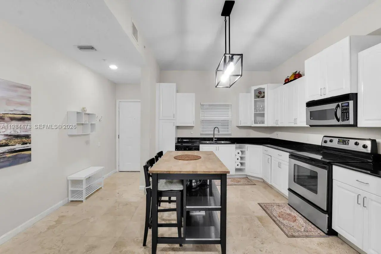 1640 Presidential Way # 405, West Palm Beach FL 33401