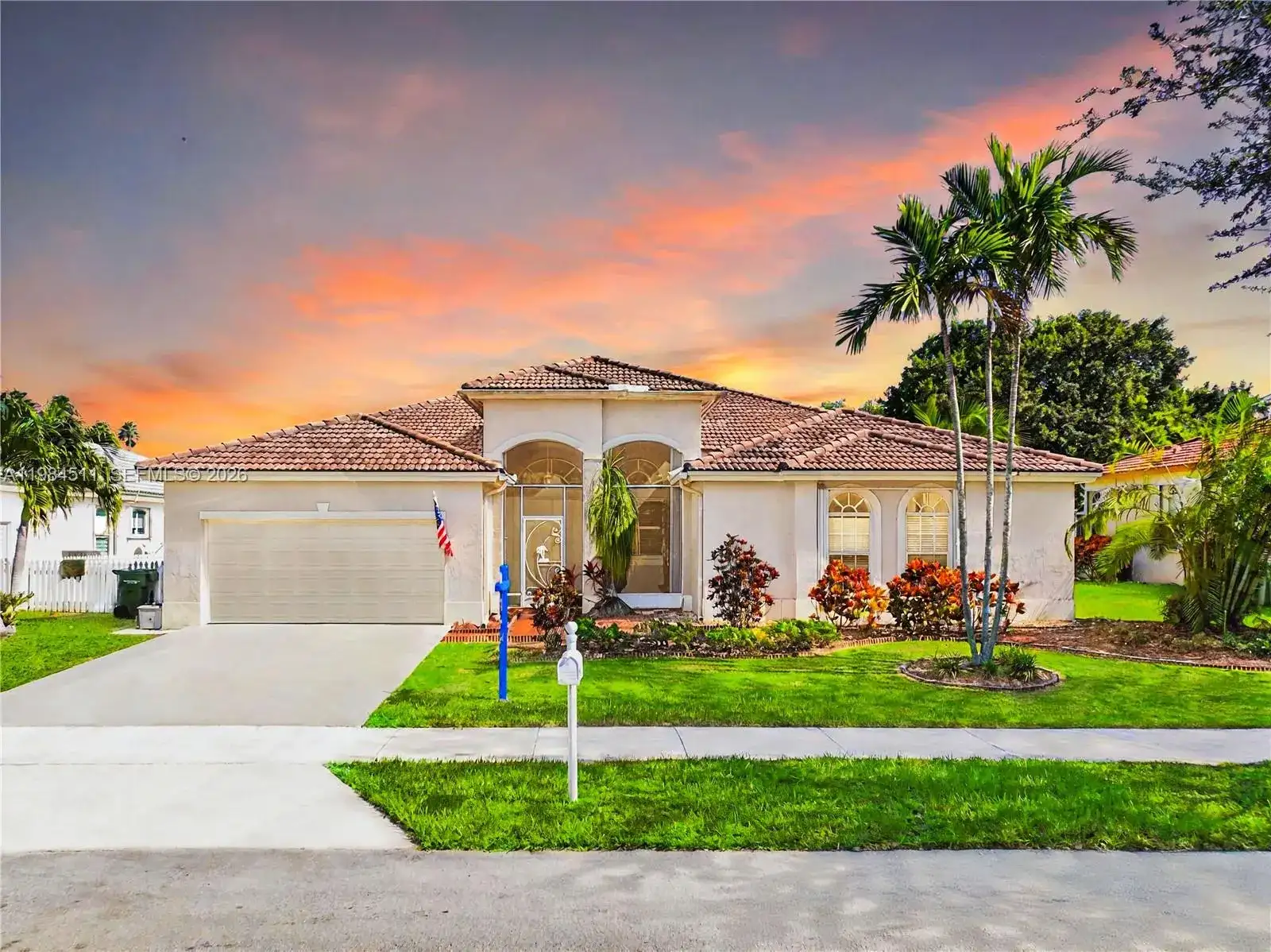 2835 Fairways Dr, Homestead FL 33035 photo 2