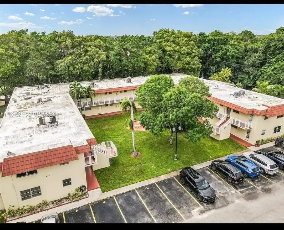 14901 SW 4th St # 14A, Pembroke Pines FL 33027 photo 3