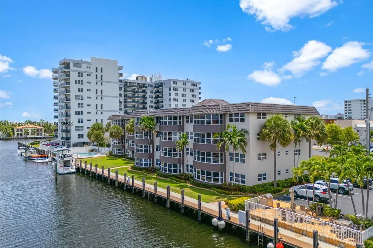 3121 NE 51st St # 203E, Fort Lauderdale FL 33308