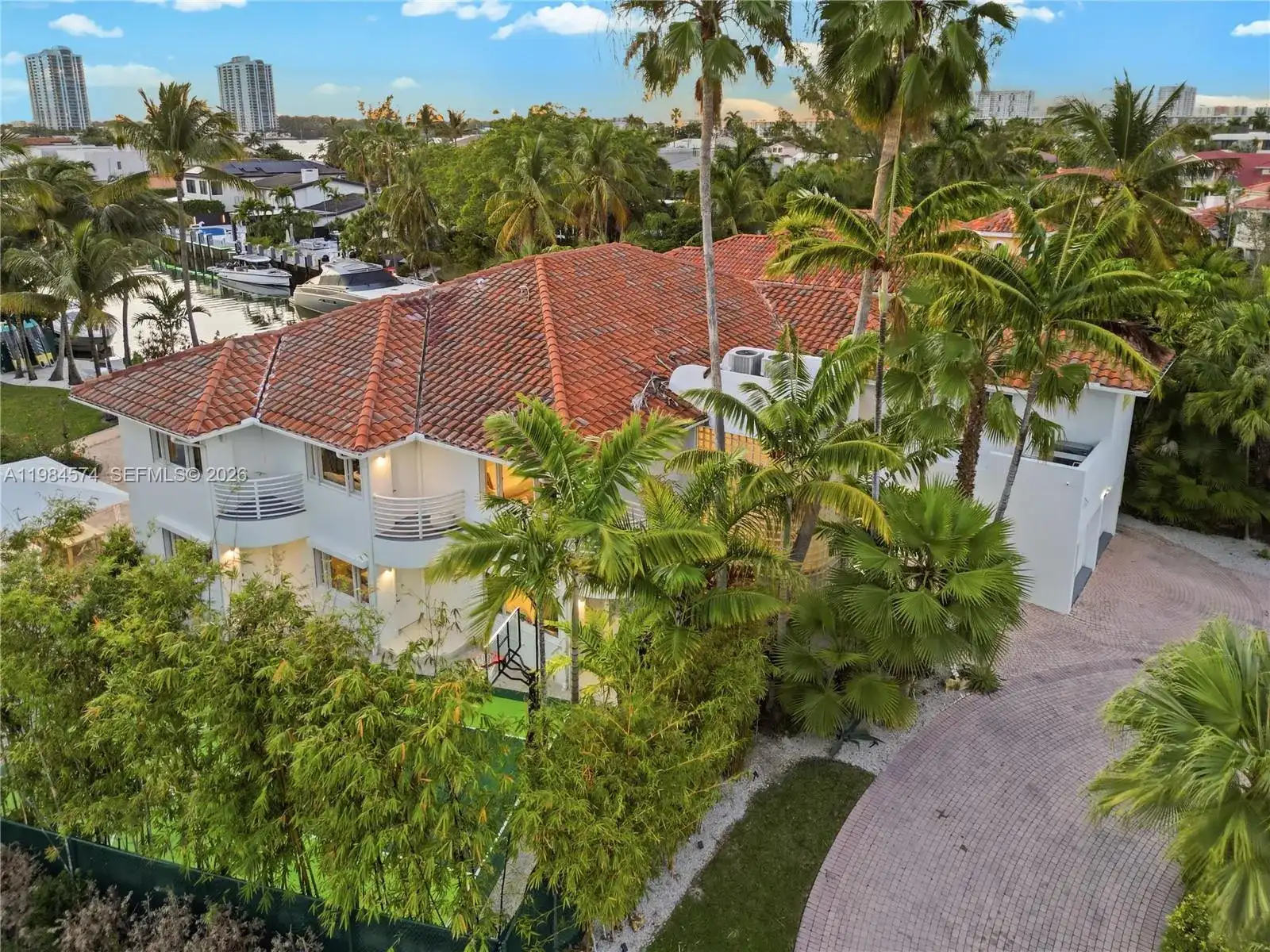 3401 NE 165th St, North Miami Beach FL 33160