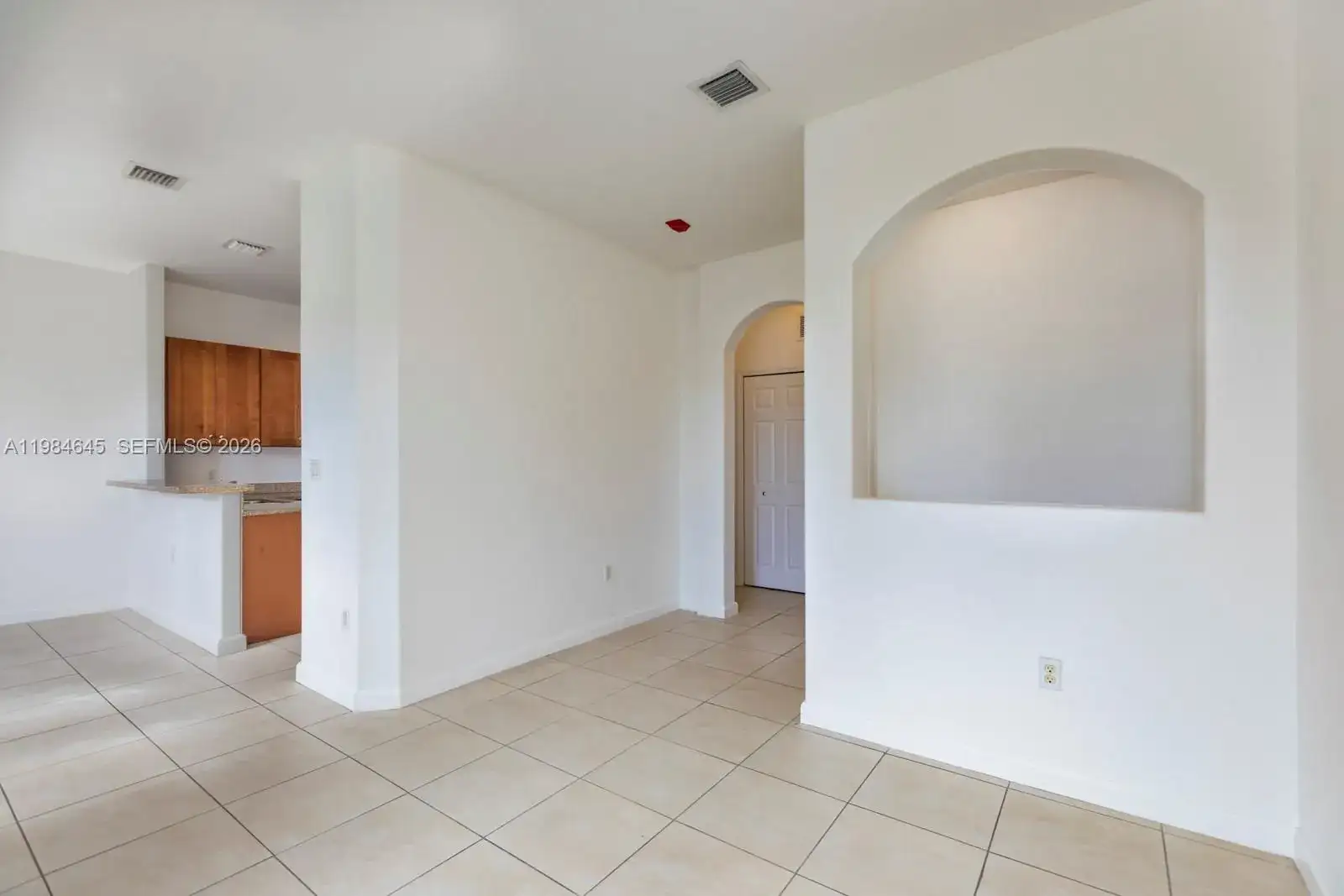 10022 NW 7th St # 206, Miami FL 33172 photo 4