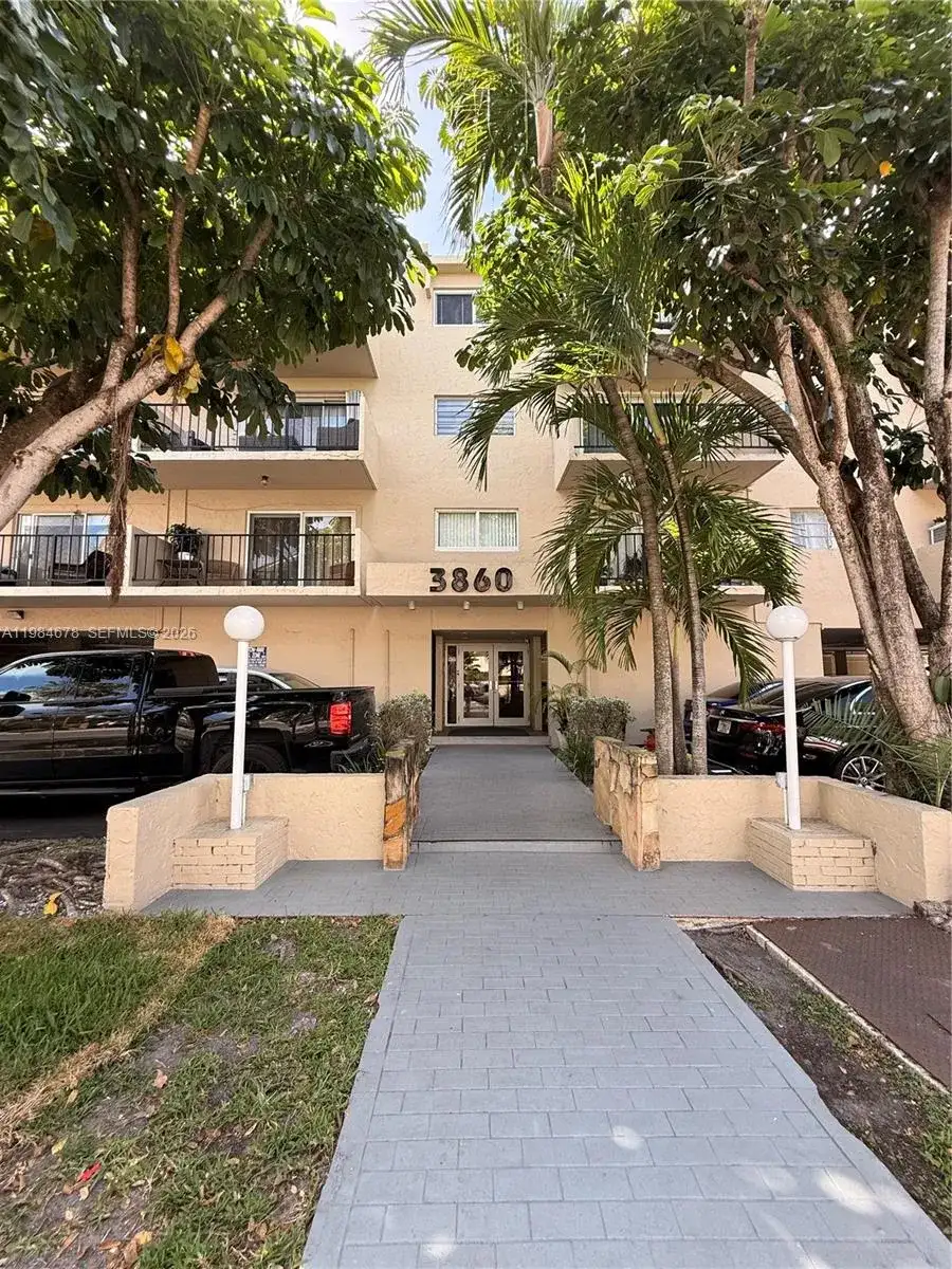 3860 NE 170th St # 304, North Miami Beach FL 33160 photo 4