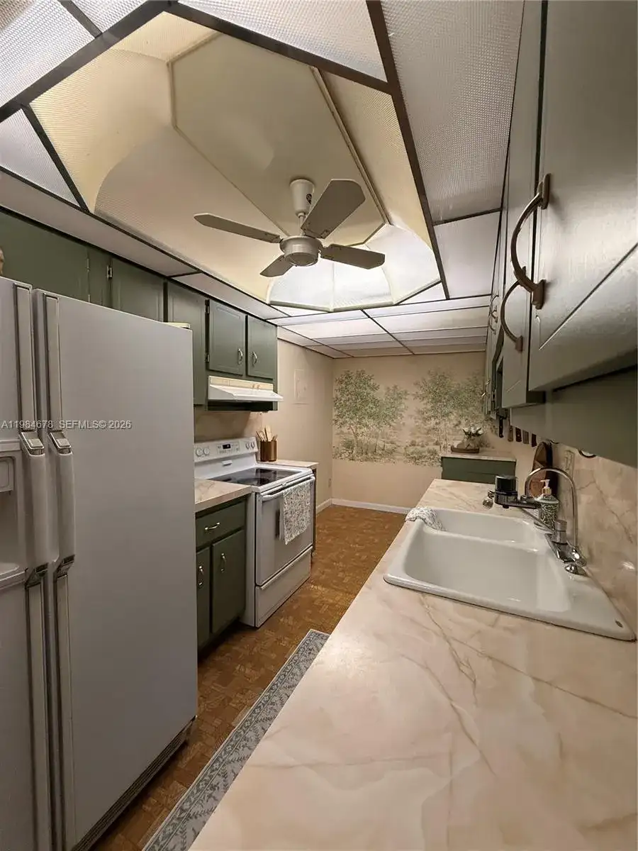 3860 NE 170th St # 304, North Miami Beach FL 33160 photo 5
