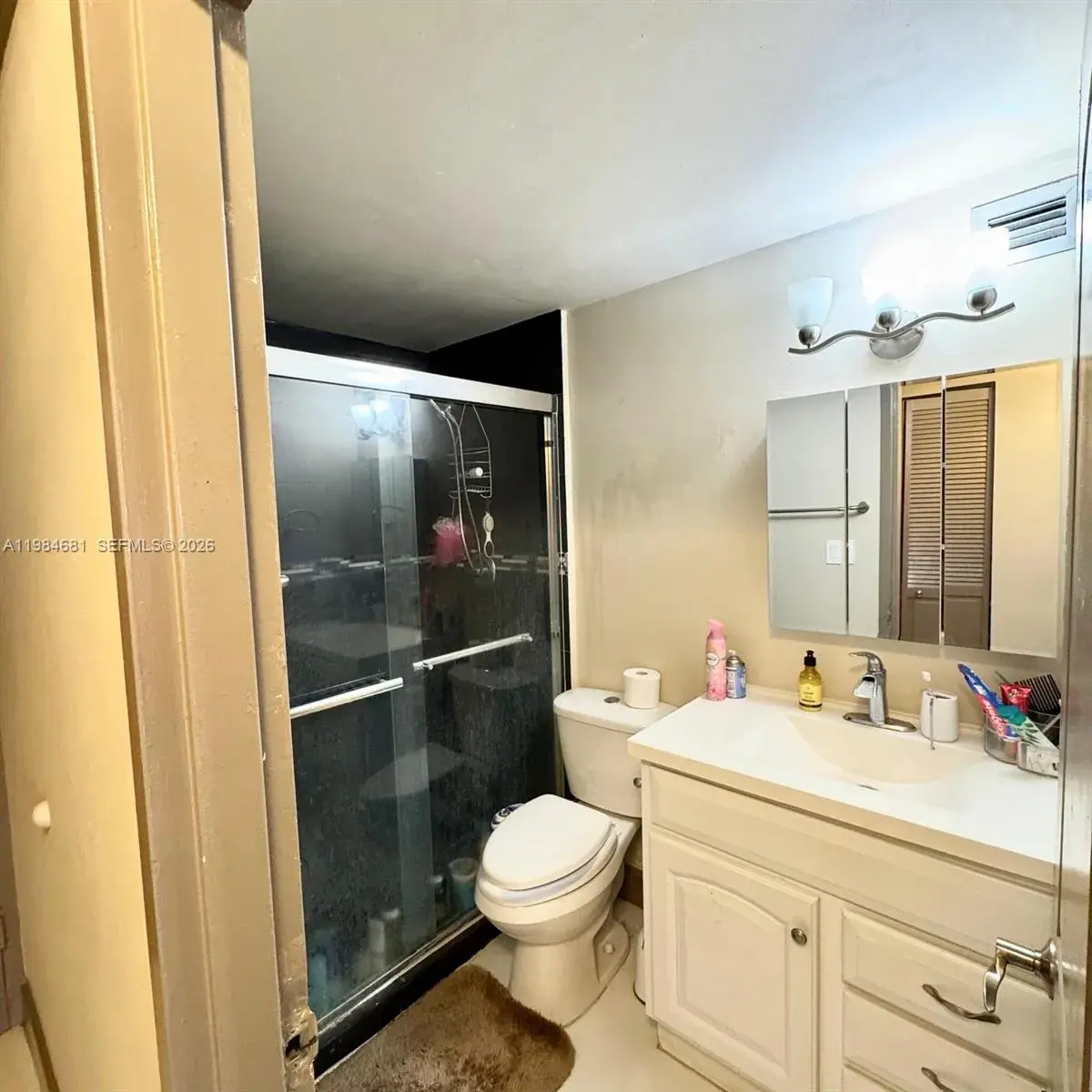 999 Brickell Bay Dr # 1506, Miami FL 33131 photo 3