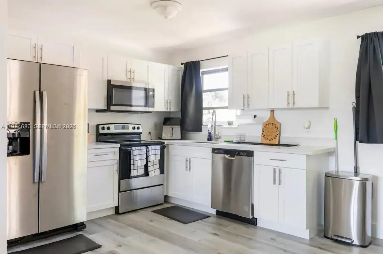 1200 NW 18th Ct # 1200, Fort Lauderdale FL 33311
