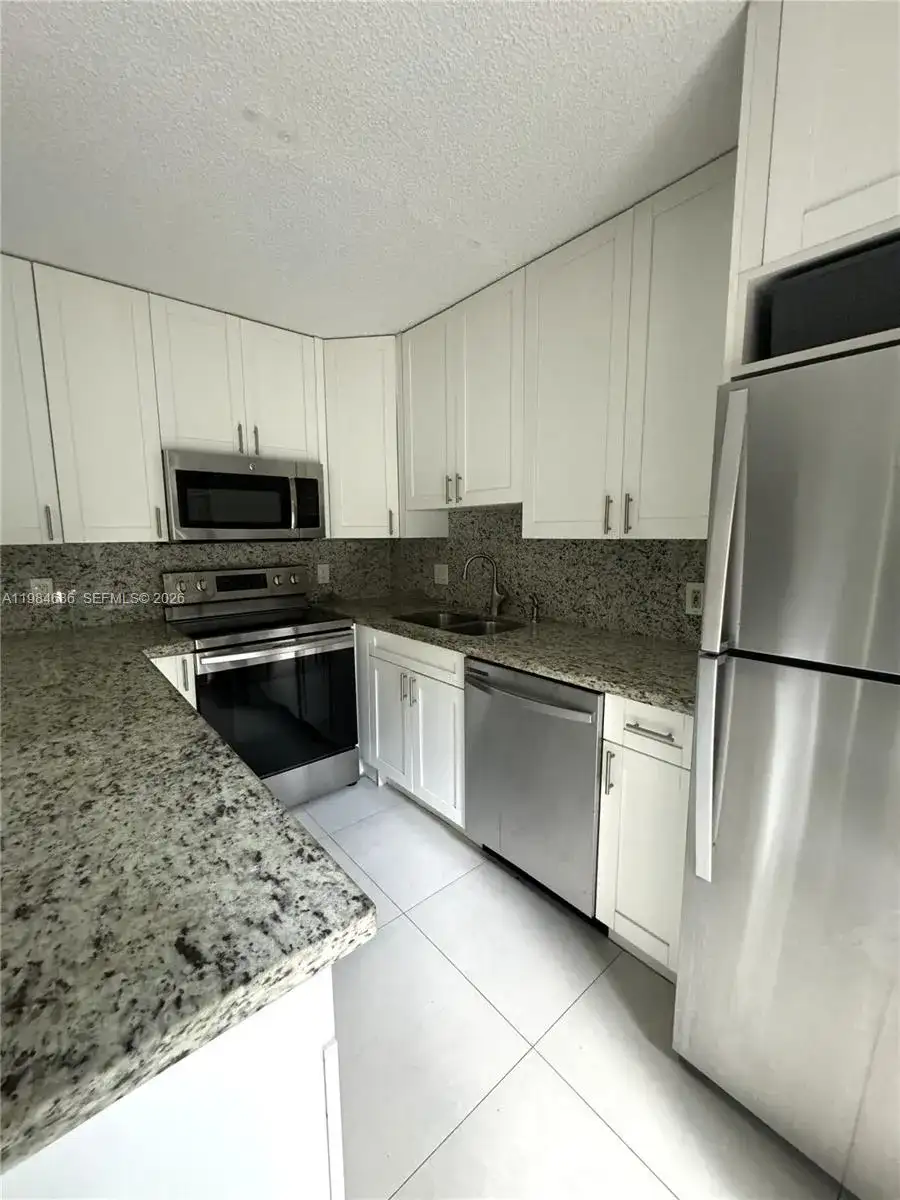 716 NW 98th Way, Plantation FL 33324 photo 5