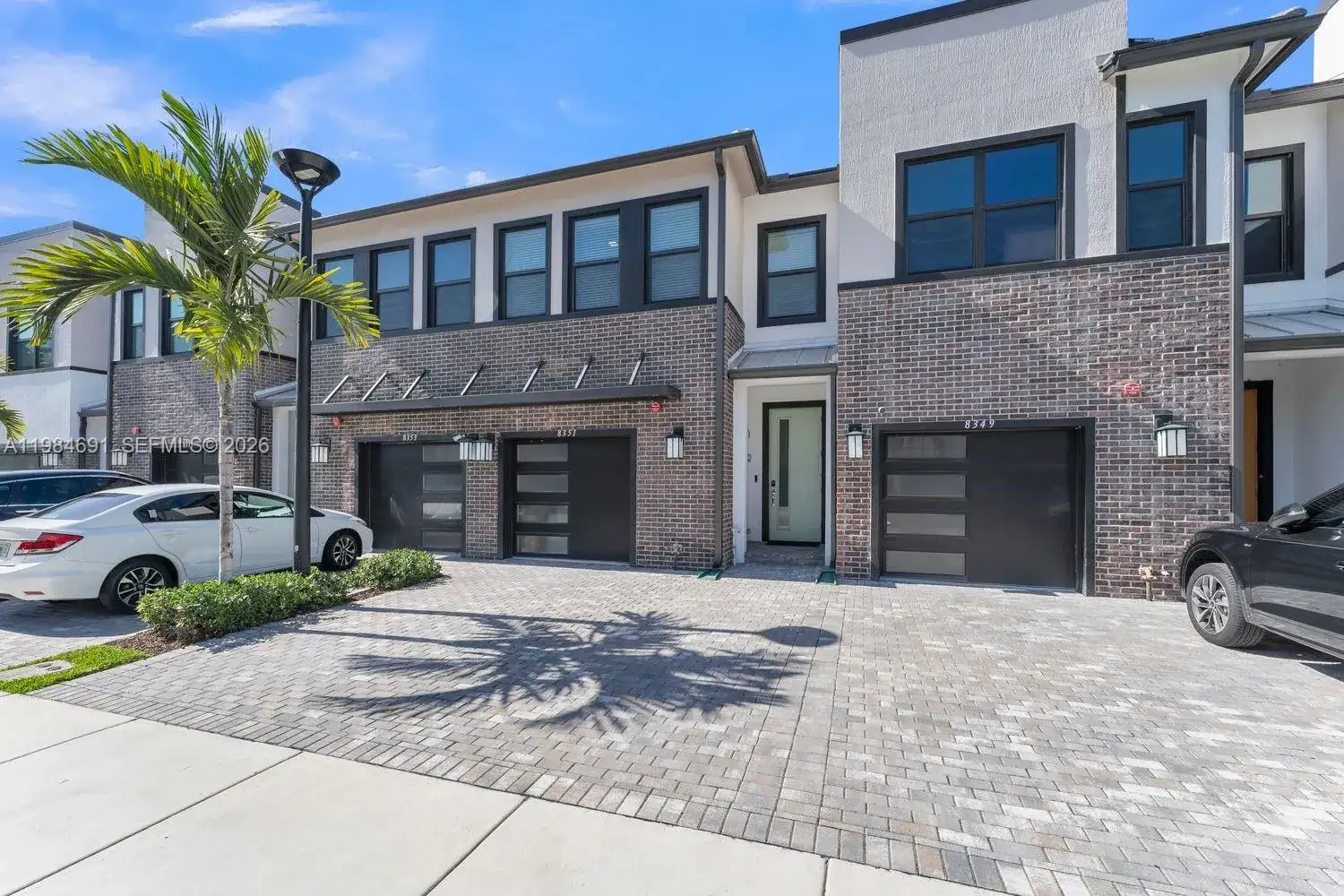 8351 NW 7th Ct, Plantation FL 33324 photo 2