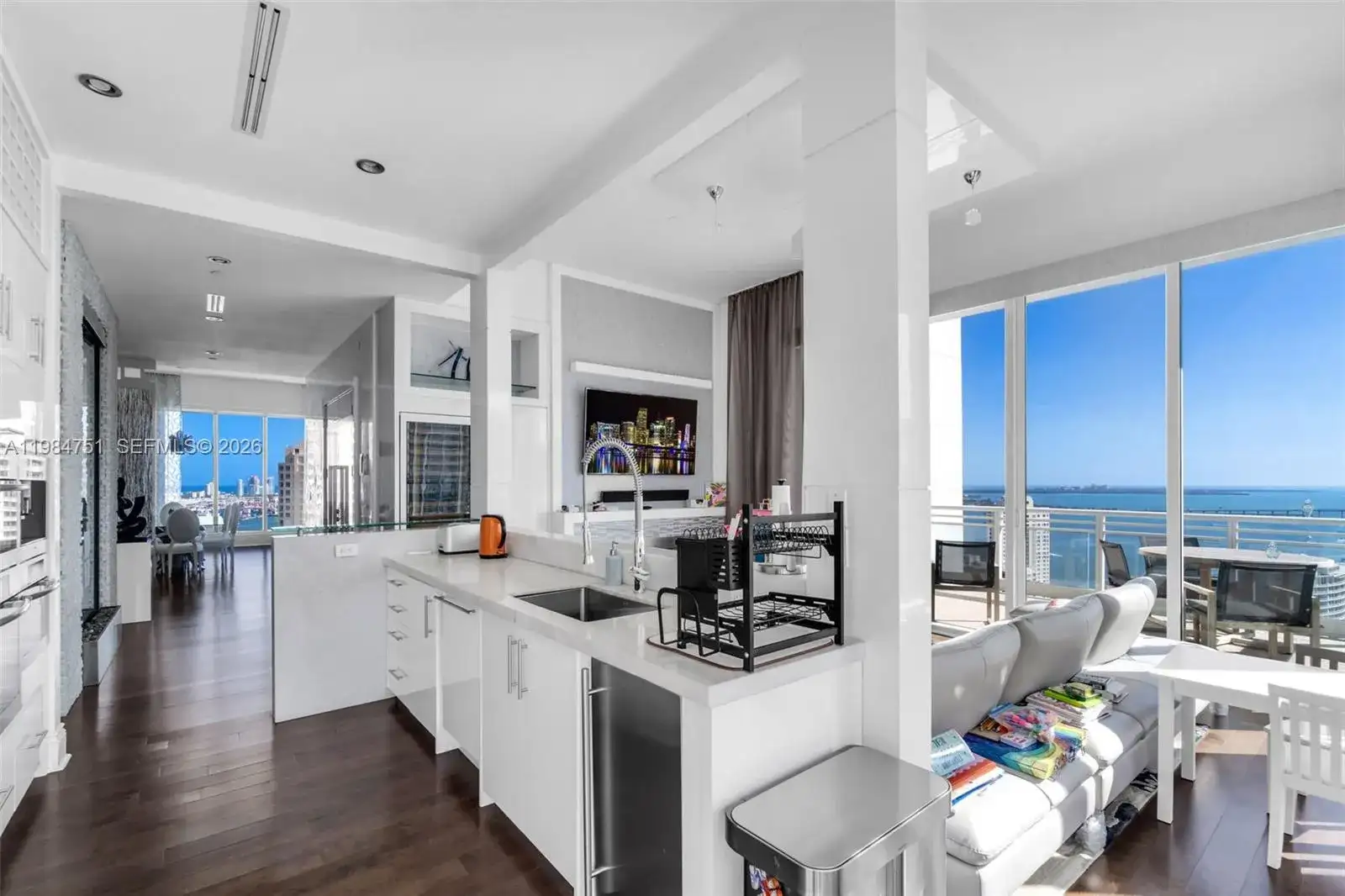 900 Brickell Key Blvd # 2904, Miami FL 33131 photo 2