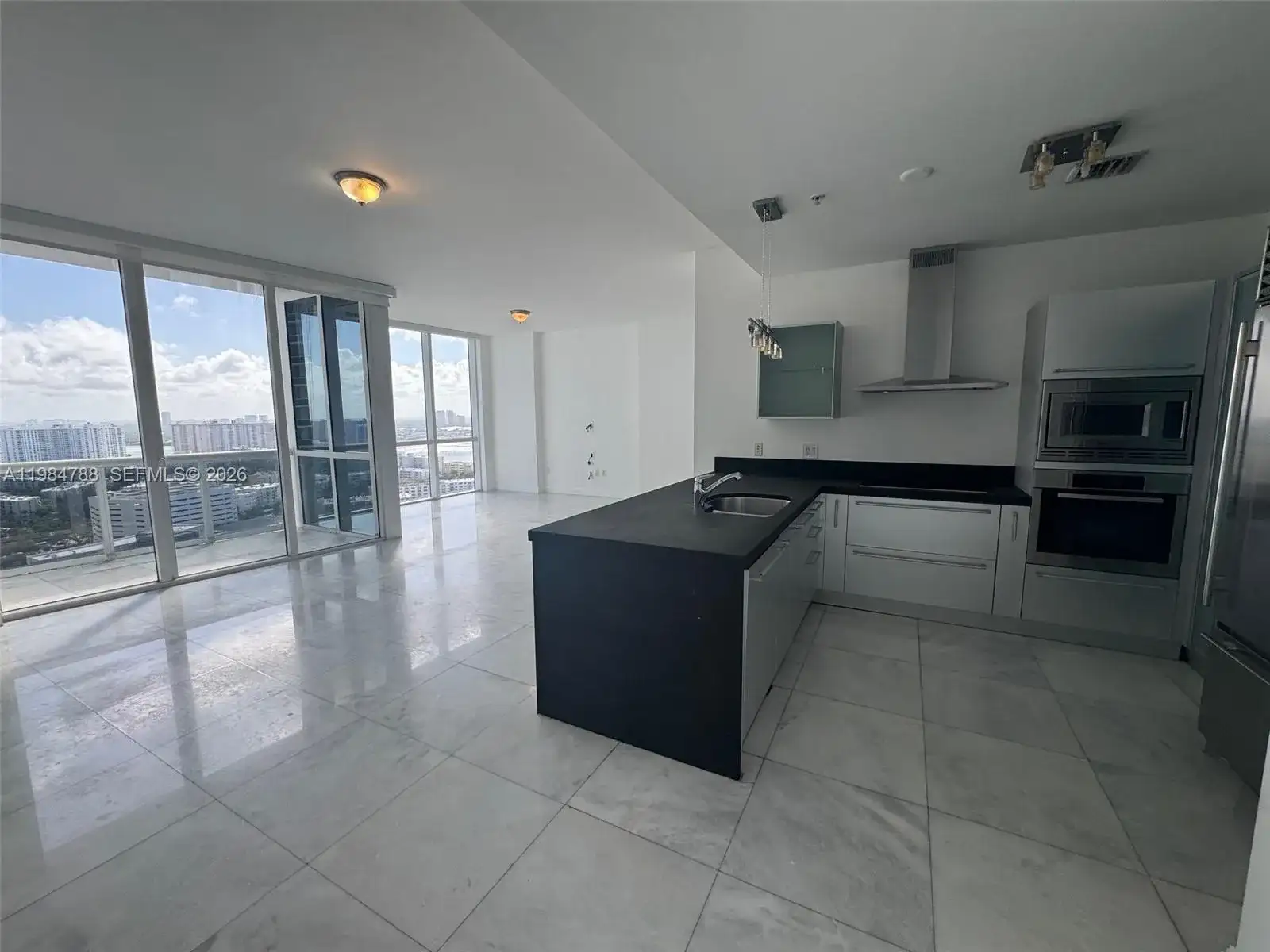 18201 Collins Ave # 3505, Sunny Isles Beach FL 33160 photo 2