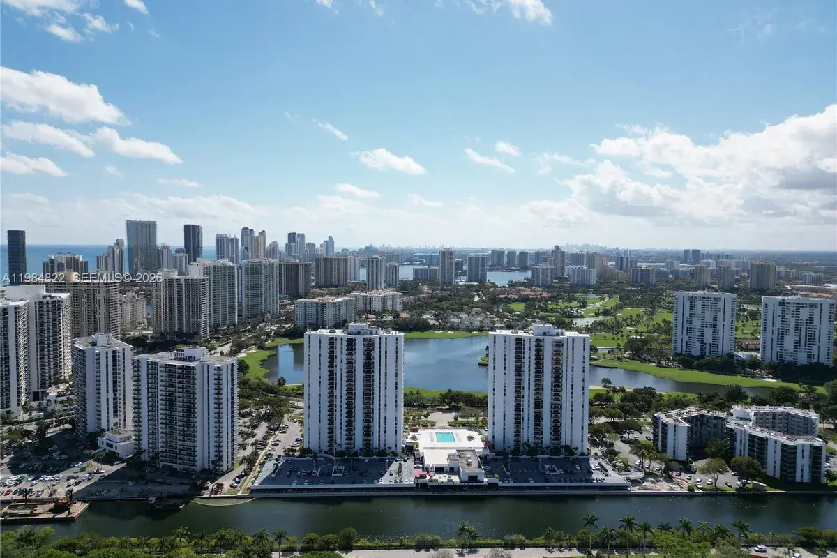 3675 N Country Club Dr # 1907, Aventura FL 33180