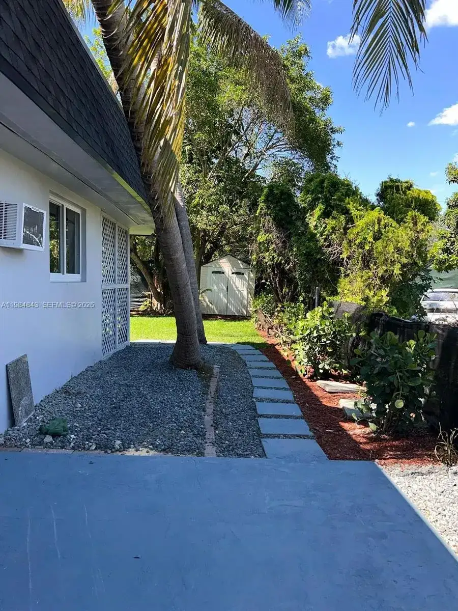 161 NE 117th St, Miami FL 33161 photo 3