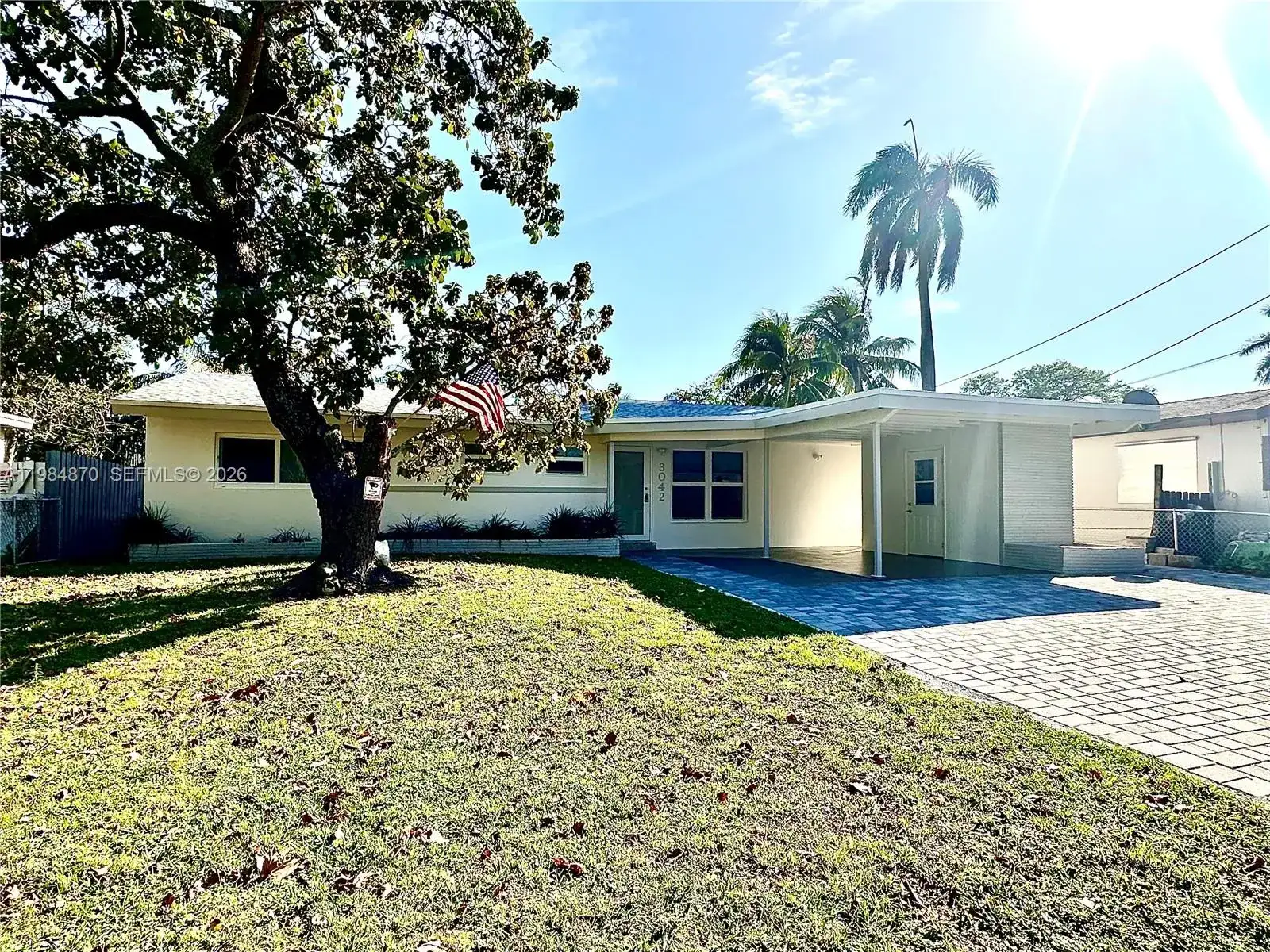 3042 Hayes St, Hollywood FL 33021 photo 2