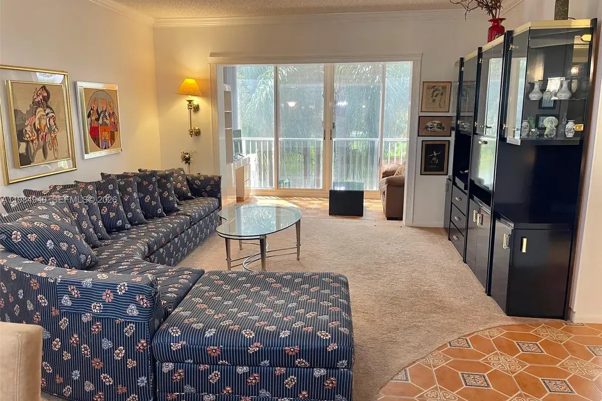 3850 Washington St # 214, Hollywood FL 33021