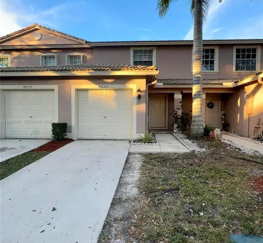8655 N Southgate Shores Cir, Tamarac FL 33321