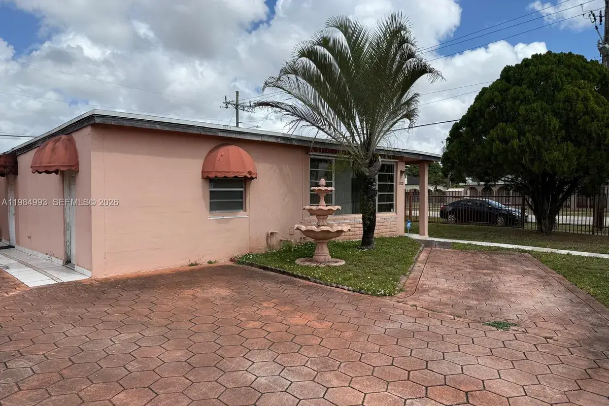 10201 SW 35th St, Miami FL 33165