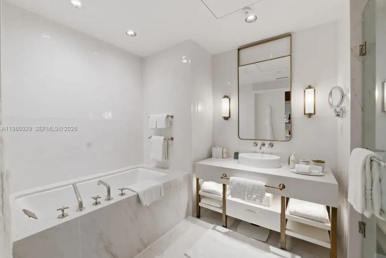 525 N Fort Lauderdale Beach Blvd # 1509, Fort Lauderdale FL 33304 photo 4