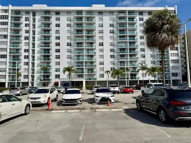 2841 NE 163rd St # 306, North Miami Beach FL 33160