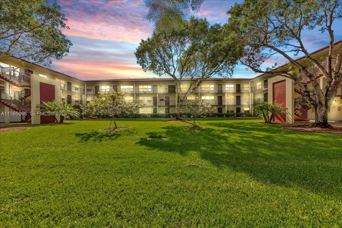 13500 SW 1st St # 307U, Pembroke Pines FL 33027