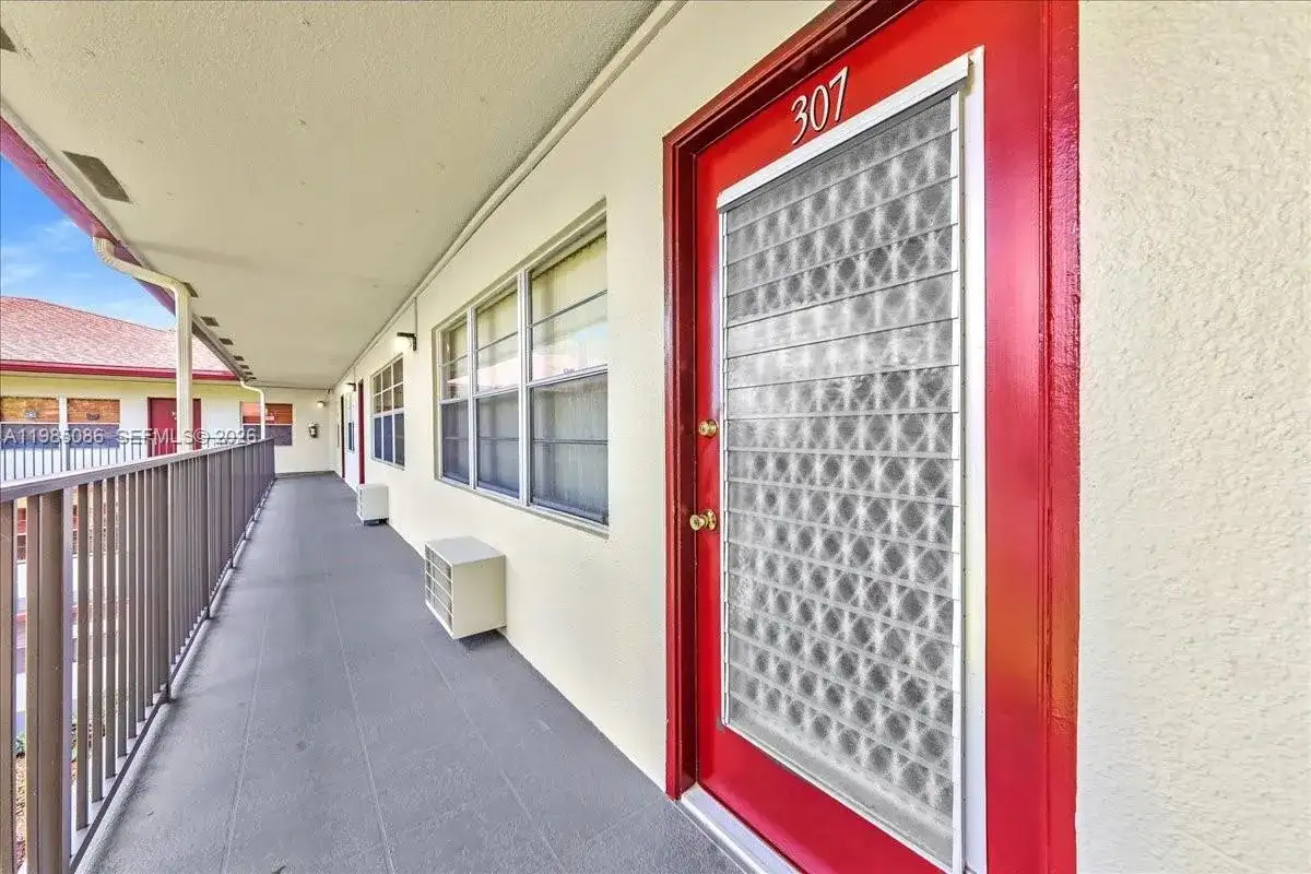 13500 SW 1st St # 307U, Pembroke Pines FL 33027 photo 3