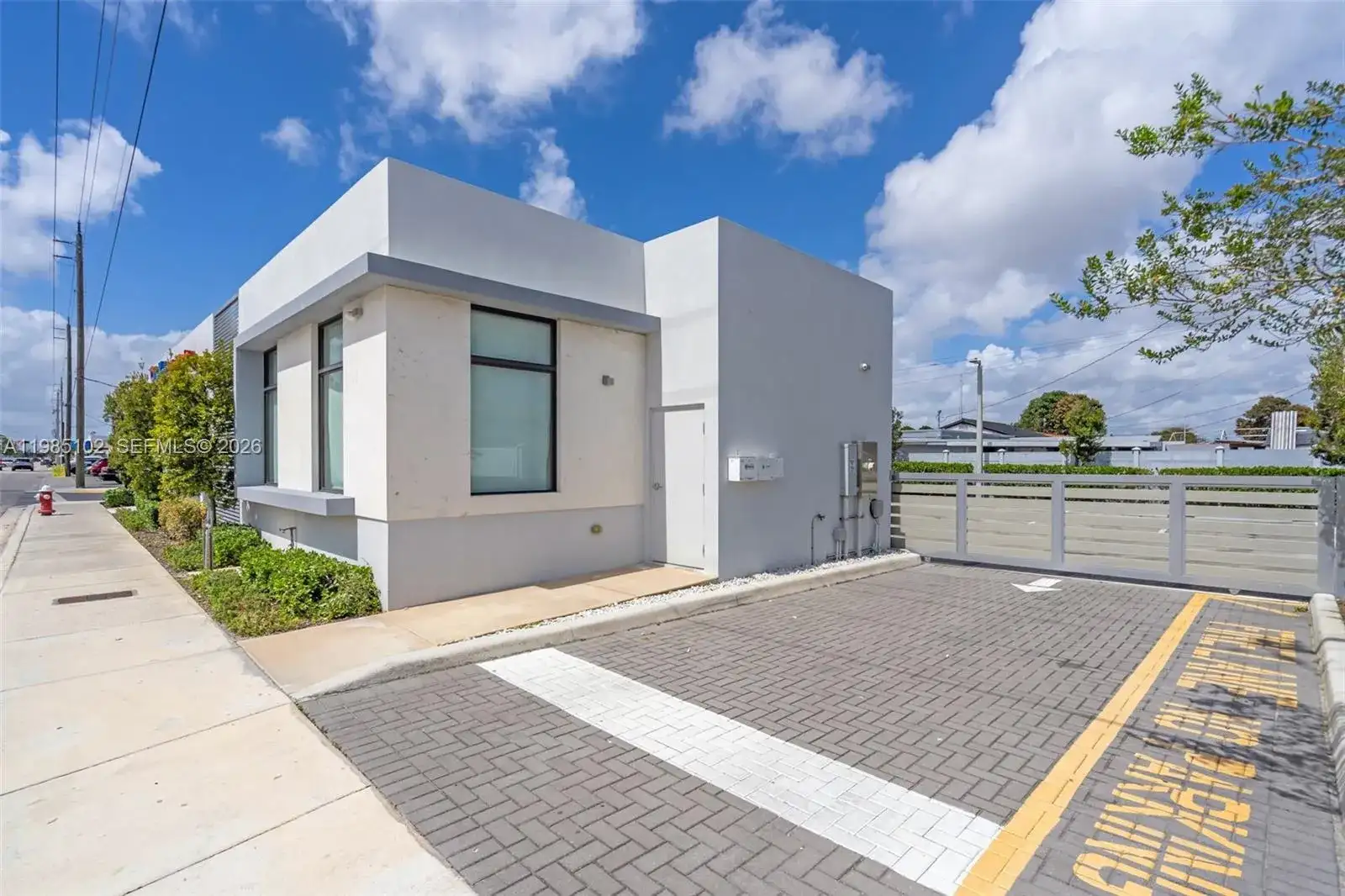 875 E 41st St, Hialeah FL 33013 photo 3