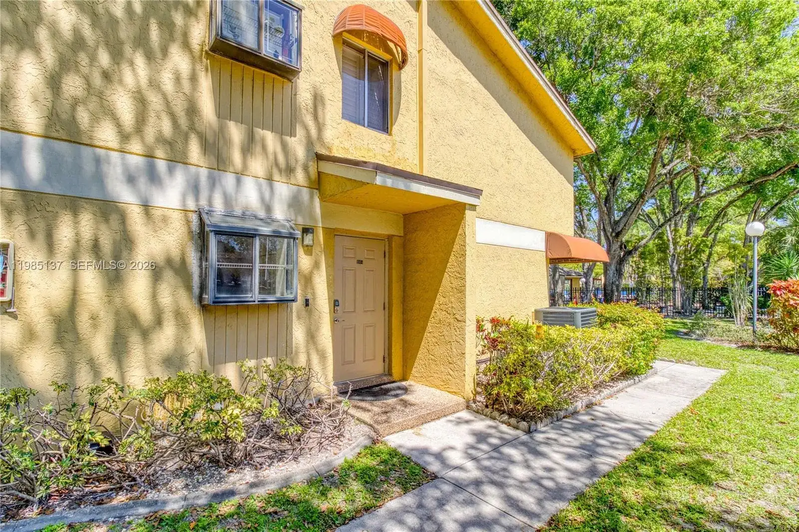 3095 N Oakland Forest Dr # 104, Oakland Park FL 33309 photo 2