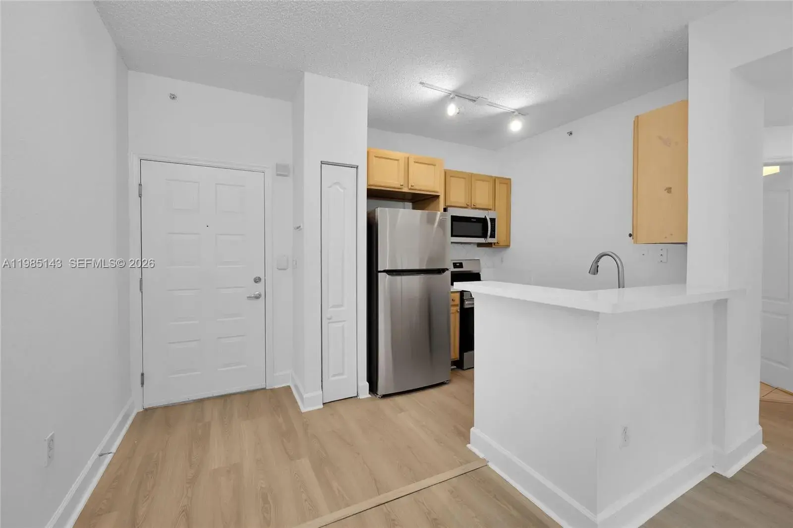 6001 SW 70 Street # 208, South Miami FL 33143 photo 4