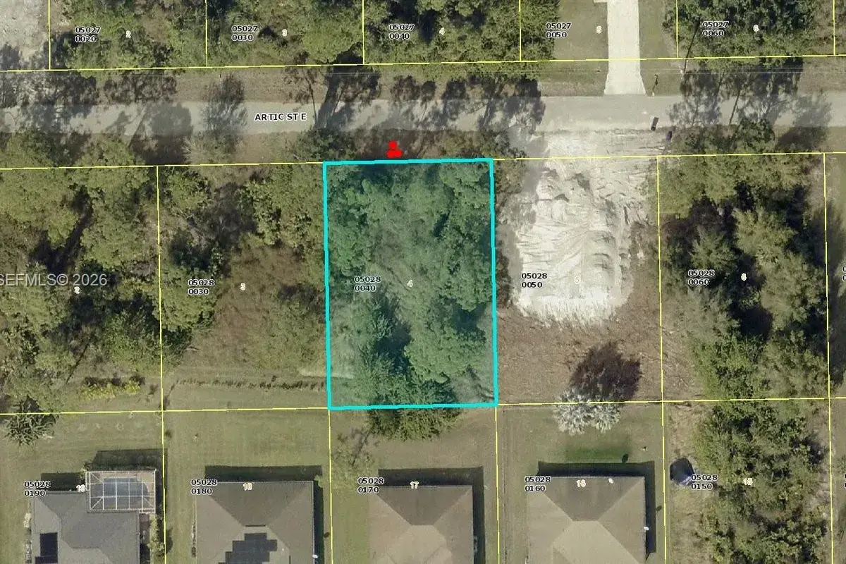 1110 Artic St E, Lehigh Acres FL 33974