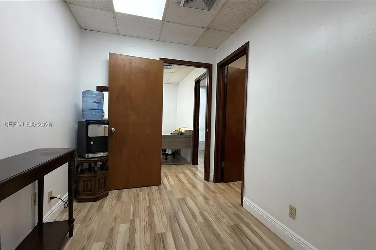 2500 Hollywood Blvd # 203, Hollywood FL 33020