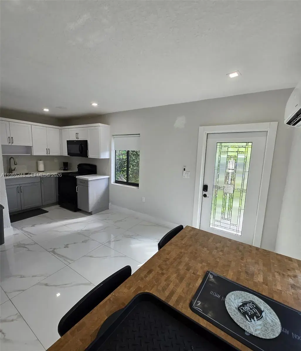 1281 NE 110th St # 1285, Miami FL 33161