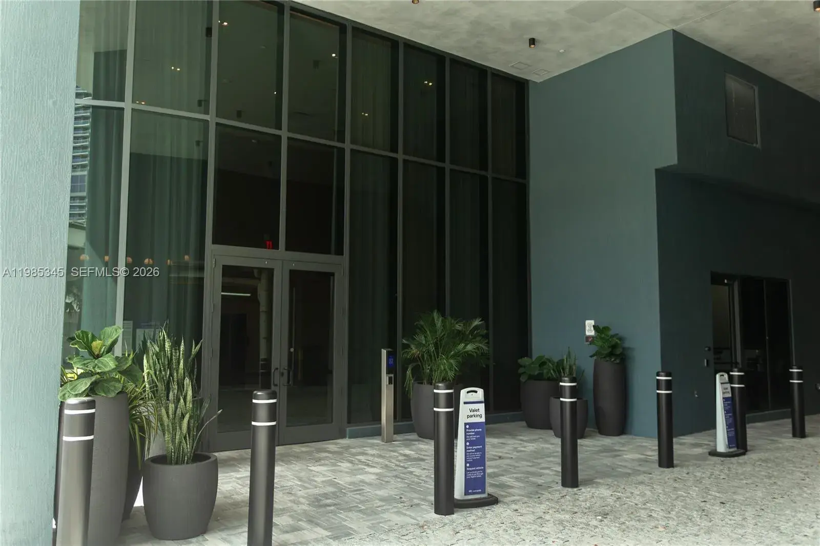 121 NE 5th St # 2211, Miami FL 33132