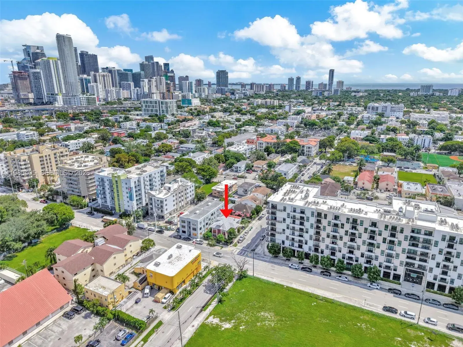 676 & 119 SW 1st St, Miami FL 33130