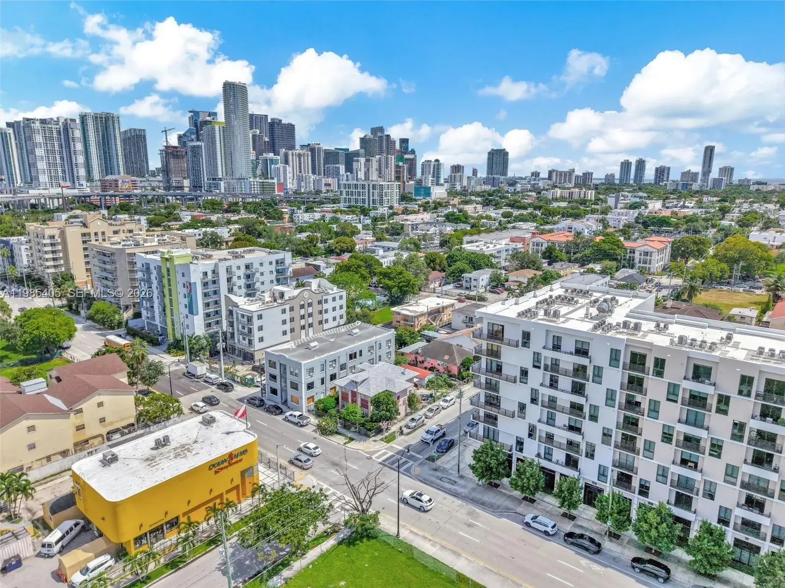 676 & 119 SW 1st St, Miami FL 33130