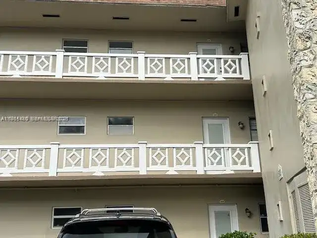 5103 NW 35th St # 503, Lauderdale Lakes FL 33319 photo 3