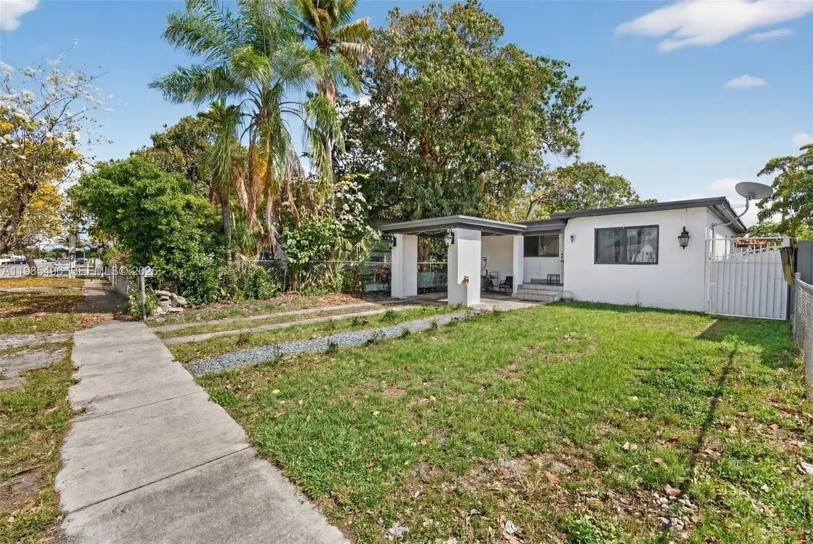 440 E 37th St, Hialeah FL 33013 photo 4