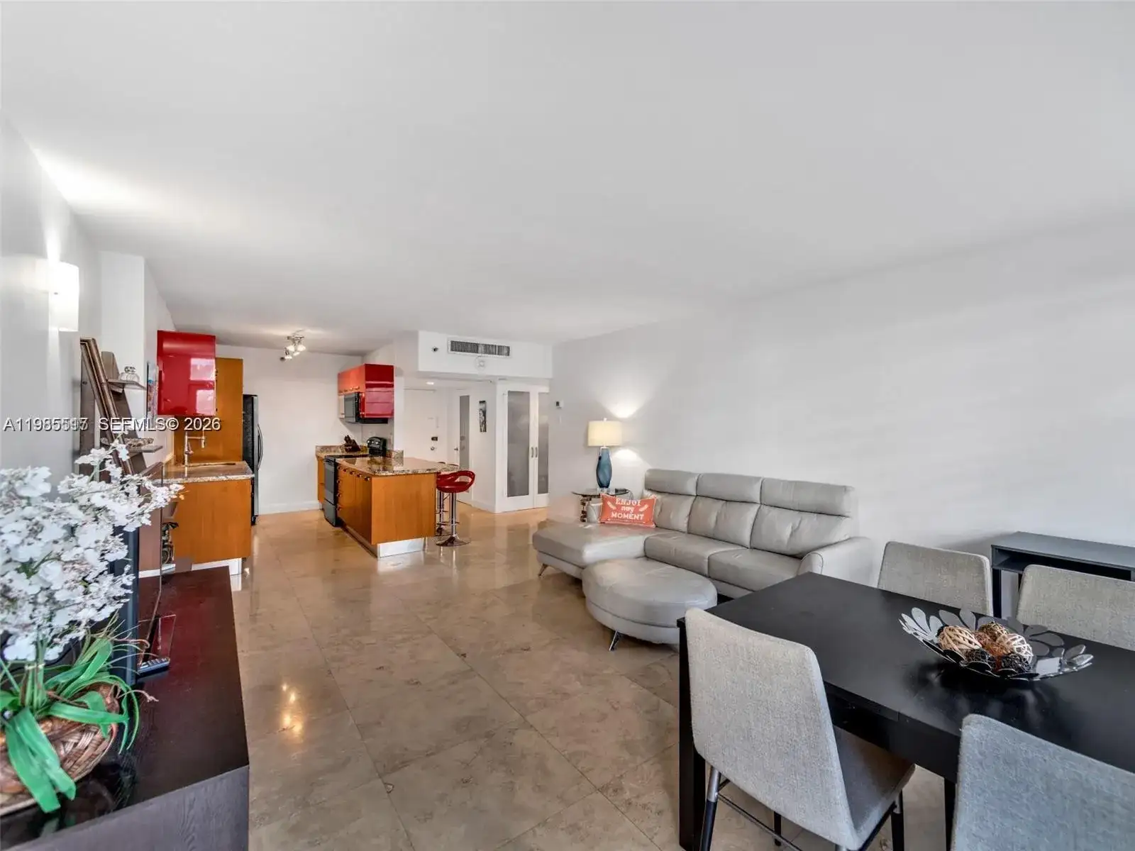 100 Lincoln Rd # 308, Miami Beach FL 33139 photo 4