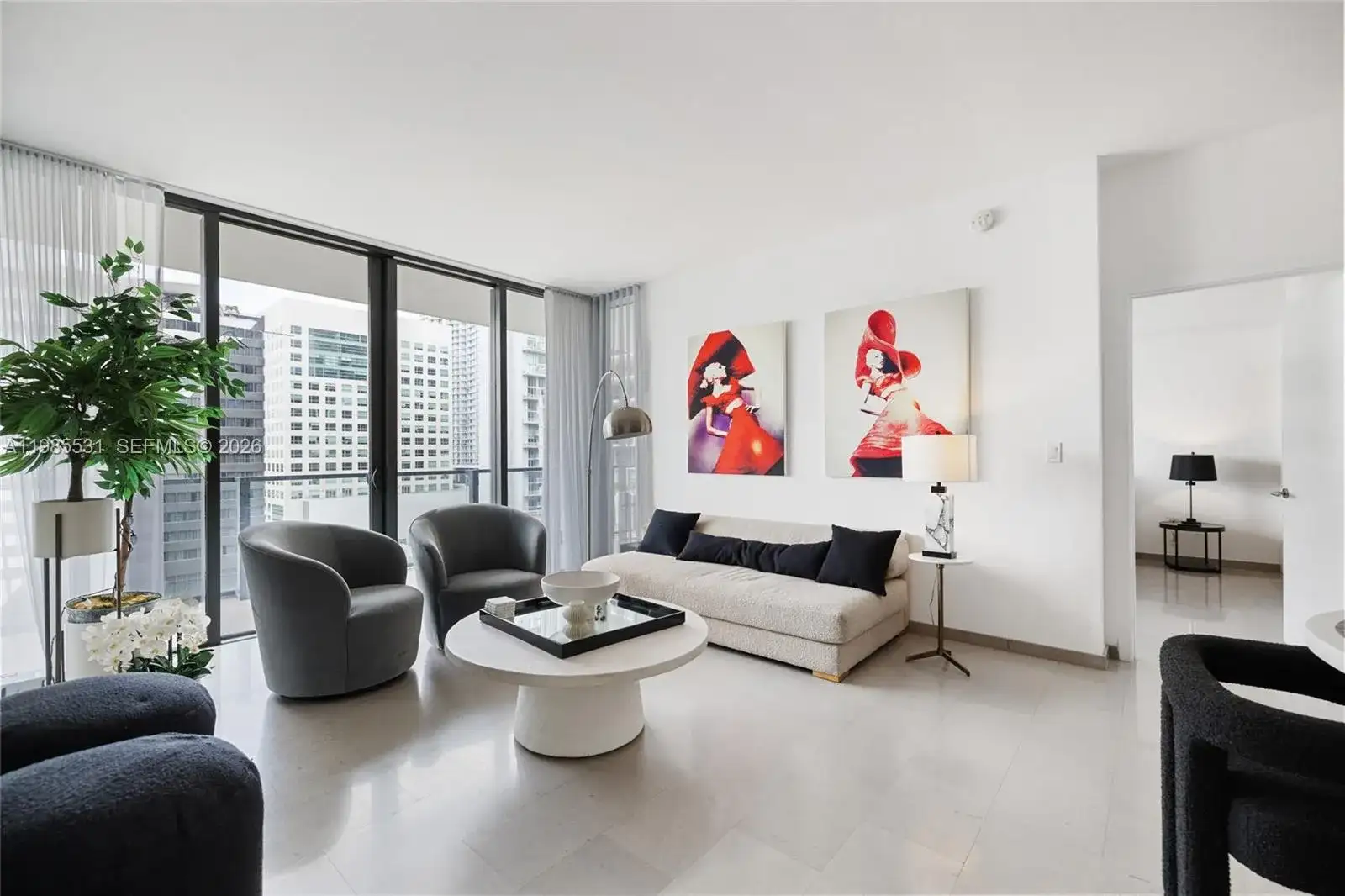 88 SW 7th St # 1010, Miami FL 33130 photo 2