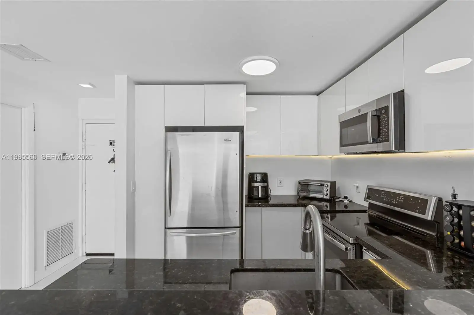 6545 Indian Creek Dr # 306, Miami Beach FL 33141 photo 4