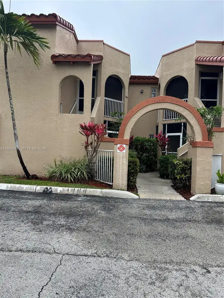 8657 SW 5th St # 205, Pembroke Pines FL 33025 photo 2