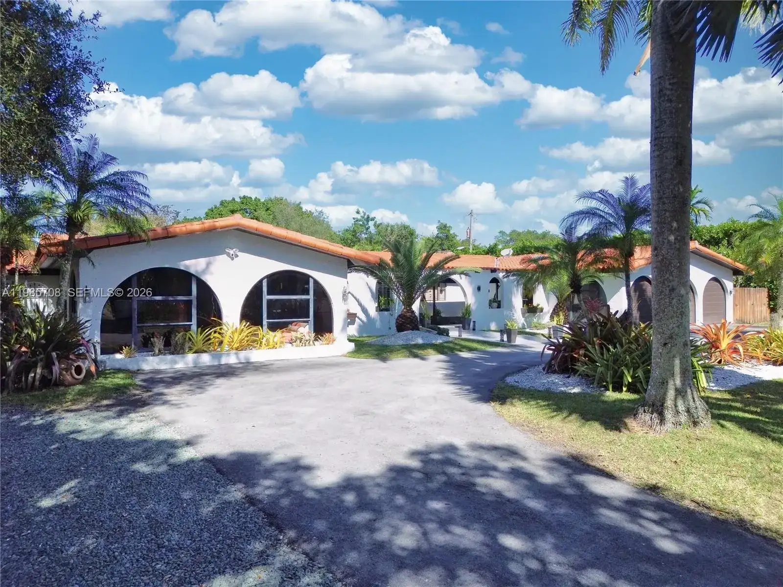 7925 SW 124th St, Pinecrest FL 33156 photo 2
