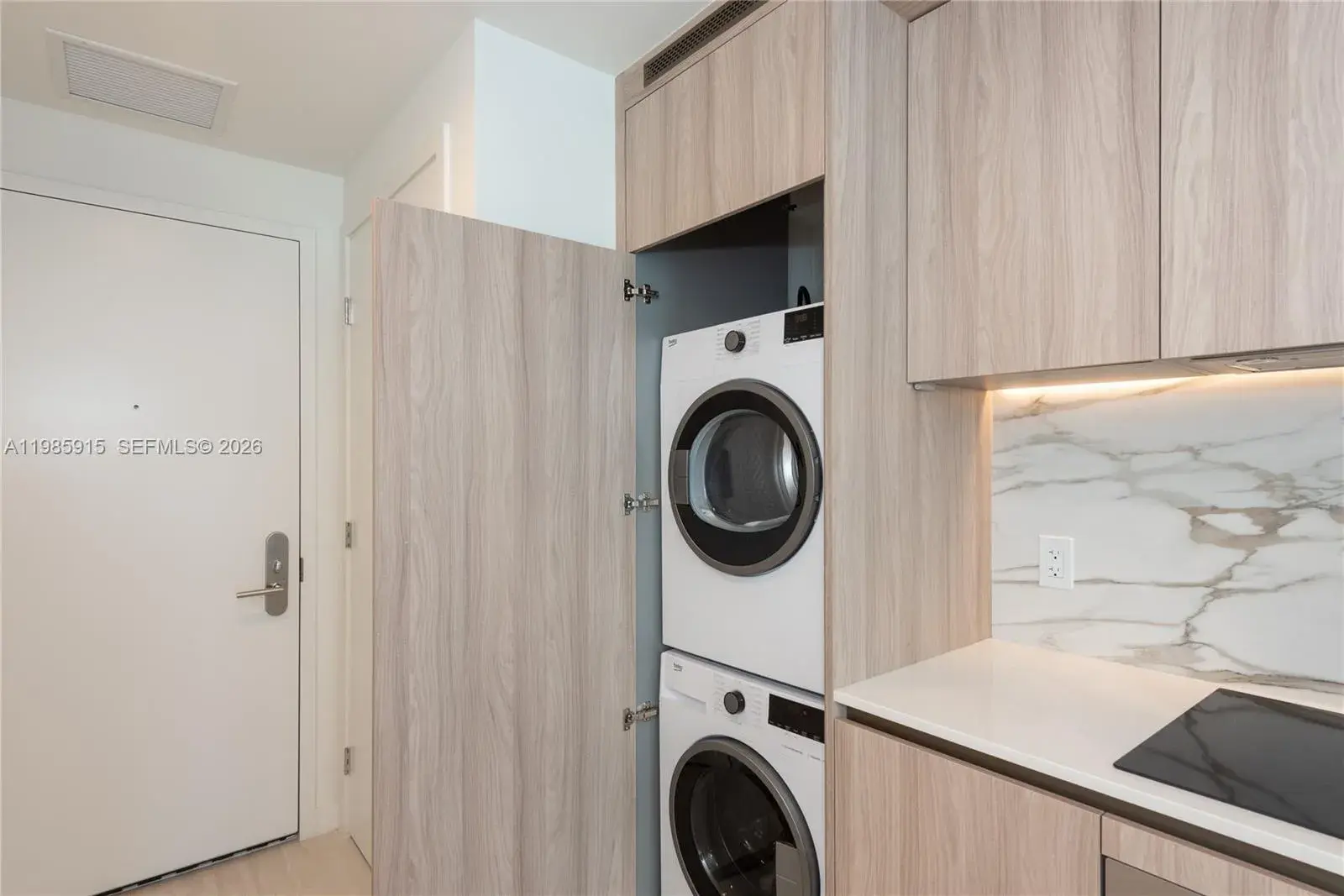 77 SE 5th Street # 1613, Miami FL 33131