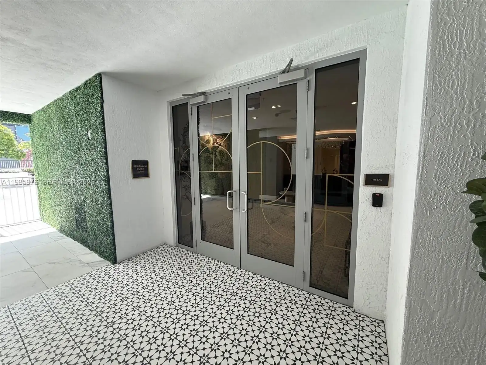 218 NW 8th St, Miami FL 33136 photo 3