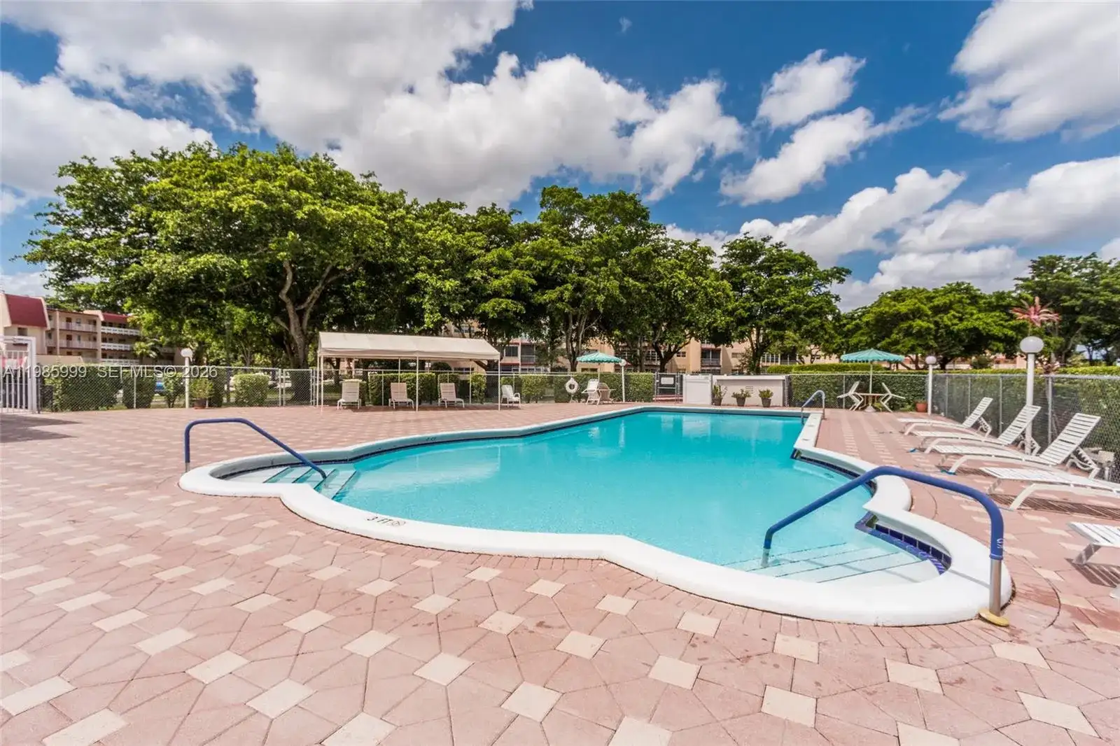 1020 Country Club Dr # 305, Margate FL 33063 photo 3