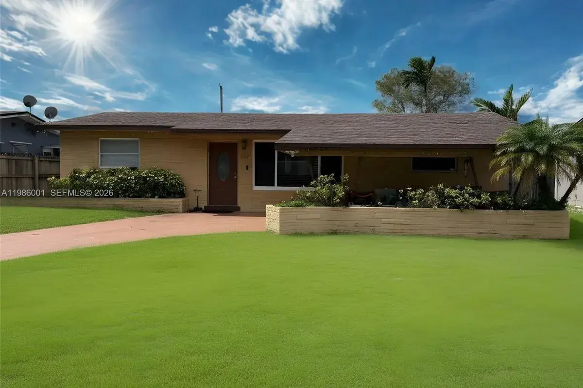 1833 SW 43rd Ave, Fort Lauderdale FL 33317