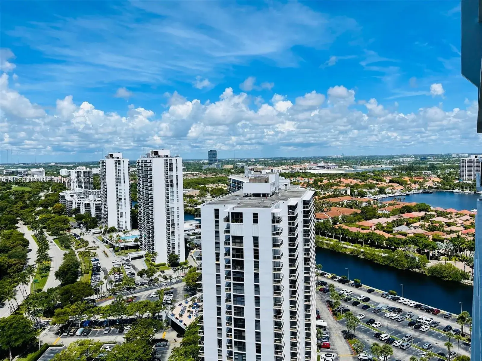 20281 E Country Club Dr # 2405, Aventura FL 33180